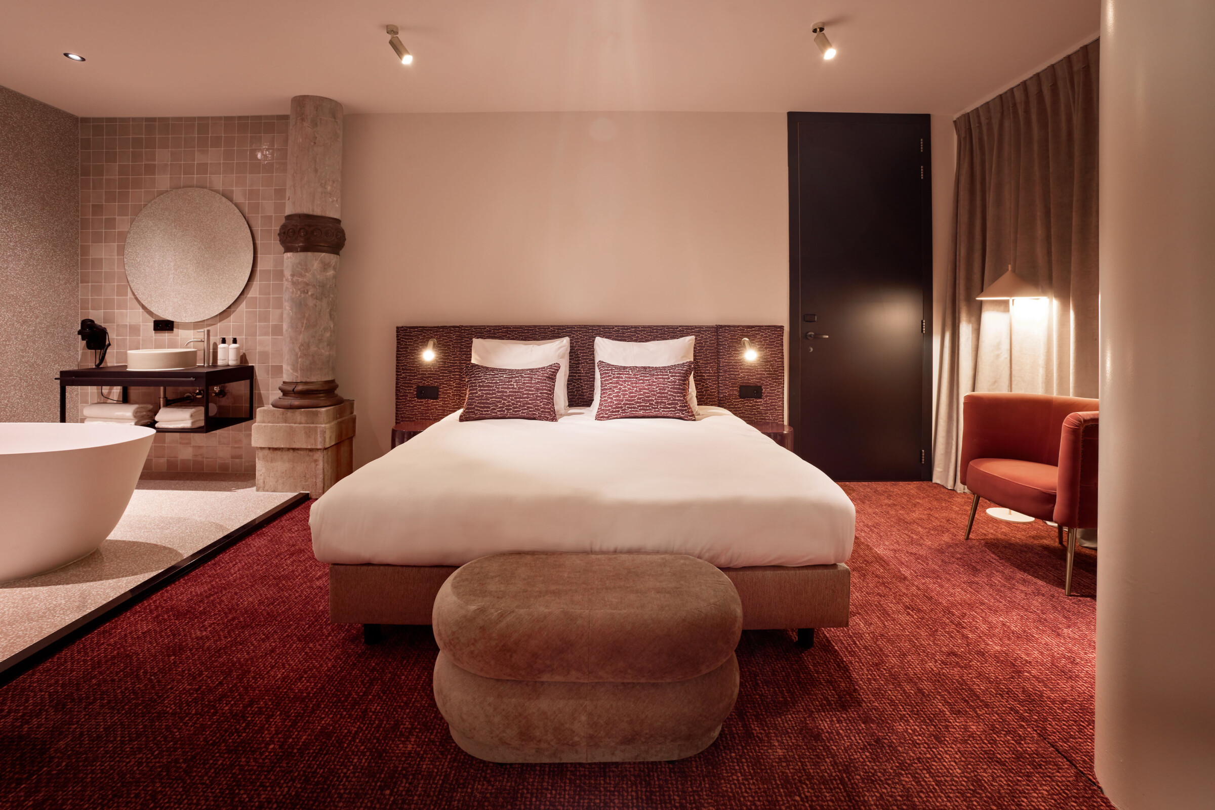 Dutchen Heavens Hotel 1 09 16