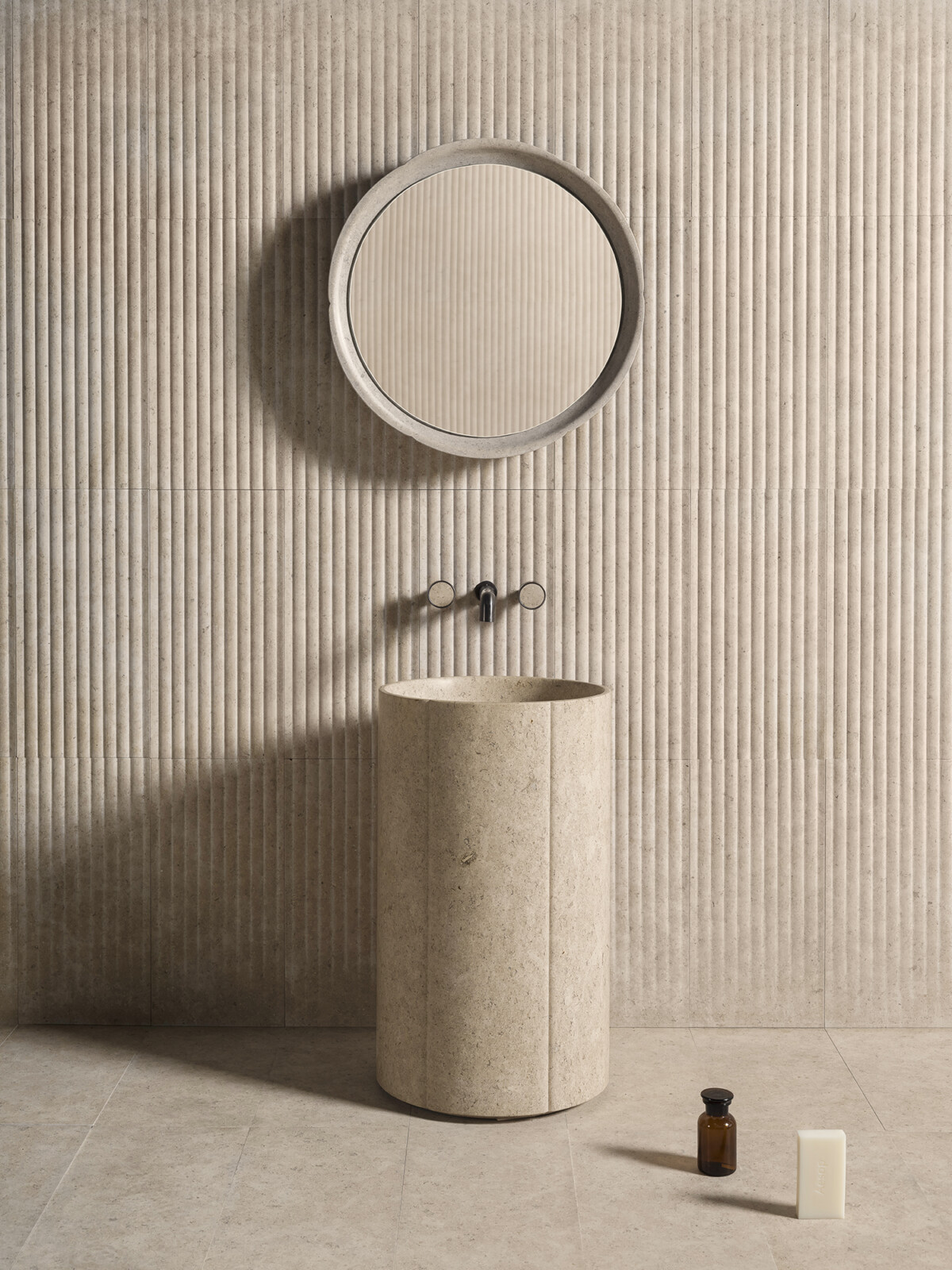 07 Luce Di Carrara Quilt Sartoriale Freestanding Sink